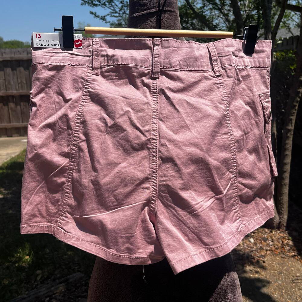 HOT KISS LOW RISE CARGO SHORT MUAVE ROSE Sz 9 - Picture 3 of 10
